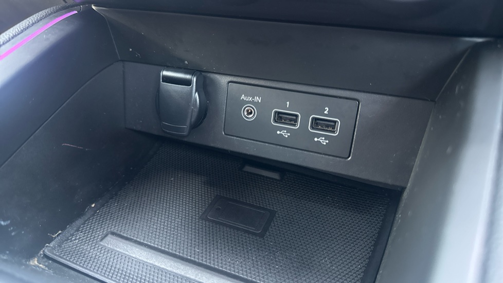 Renault Clio 1.6 E-TECH full hybrid 145 Engineered 5dr Auto Hybrid Hatchback - Image 41