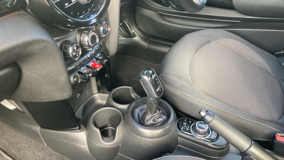 MINI Hatchback 1.5 Cooper Classic 3dr Auto Petrol Hatchback - Image 13