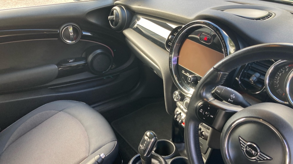 MINI Hatchback 1.5 Cooper Classic 3dr Auto Petrol Hatchback - Image 14