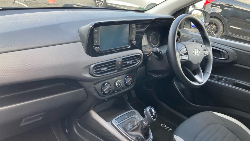Hyundai i10 1.2 MPi SE Connect 5dr Auto Petrol Hatchback - Image 9