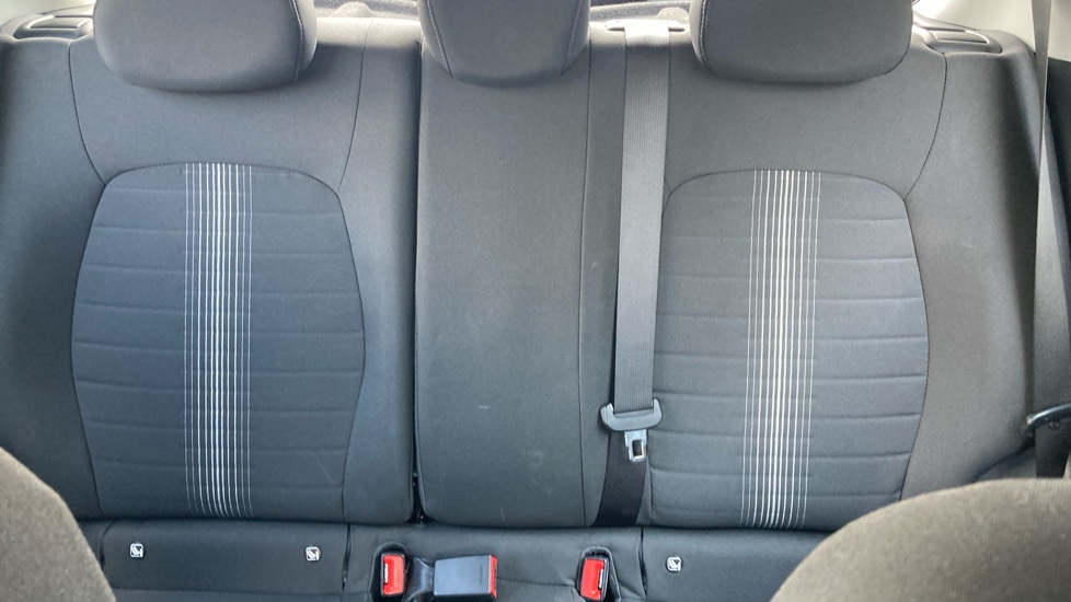 Hyundai i10 1.2 MPi SE Connect 5dr Auto Petrol Hatchback - Image 15