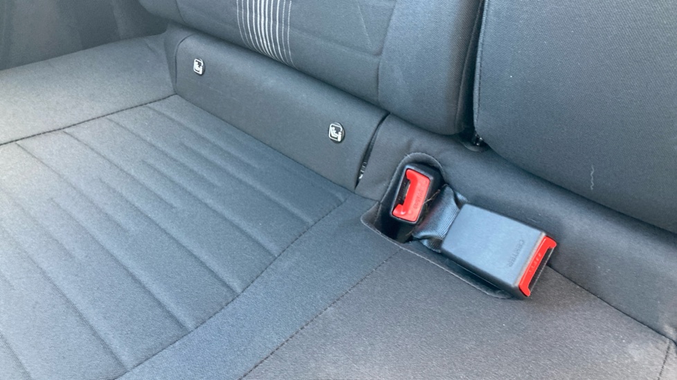 Hyundai i10 1.2 MPi SE Connect 5dr Auto Petrol Hatchback - Image 17