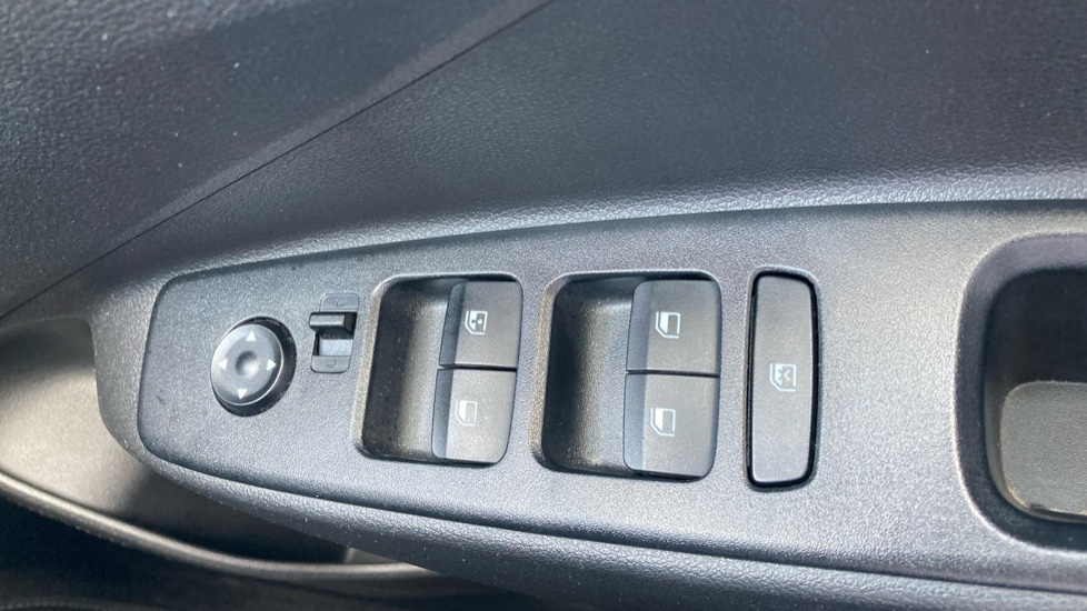 Hyundai i10 1.2 MPi SE Connect 5dr Auto Petrol Hatchback - Image 22