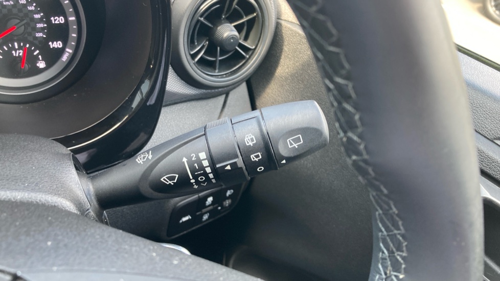 Hyundai i10 1.2 MPi SE Connect 5dr Auto Petrol Hatchback - Image 24