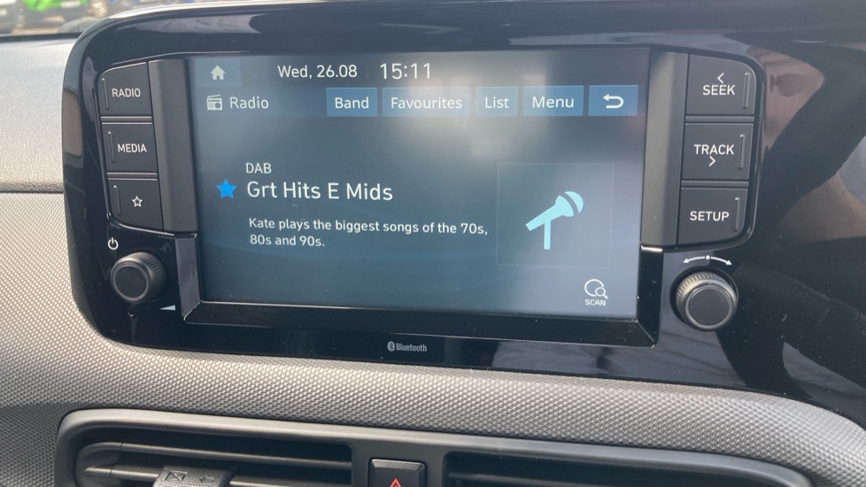 Hyundai i10 1.2 MPi SE Connect 5dr Auto Petrol Hatchback - Image 31
