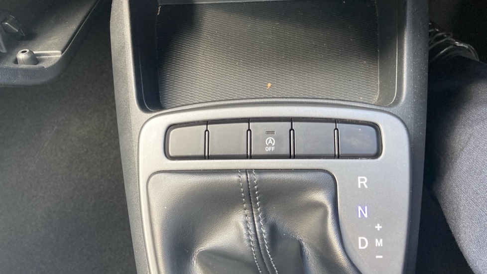 Hyundai i10 1.2 MPi SE Connect 5dr Auto Petrol Hatchback - Image 34