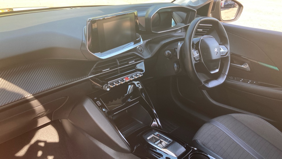 Peugeot 208 1.2 PureTech 100 Allure Premium 5dr EAT8 Petrol Hatchback - Image 9