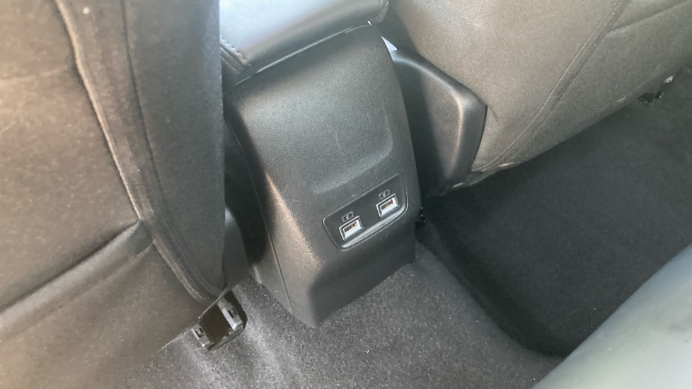 Peugeot 208 1.2 PureTech 100 Allure Premium 5dr EAT8 Petrol Hatchback - Image 21