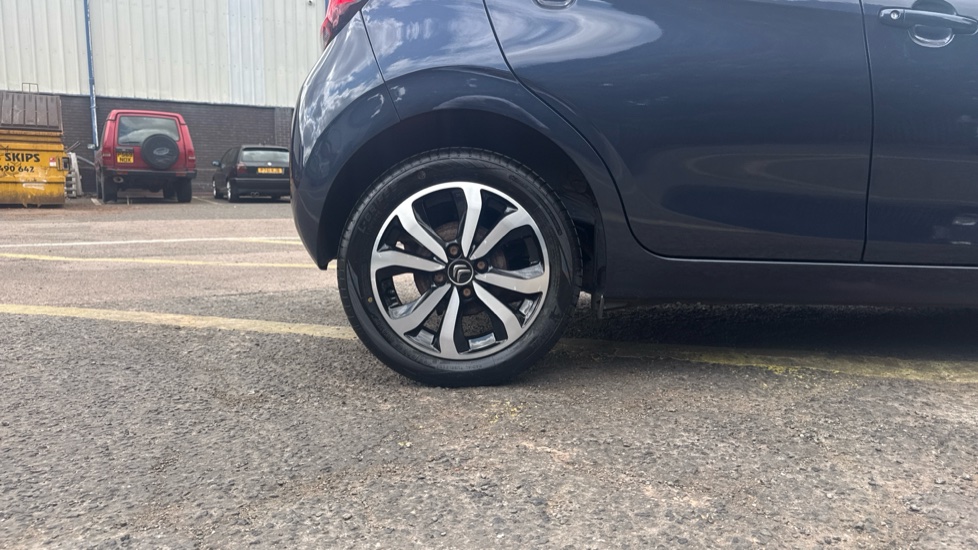 Citroen C1 1.2 PureTech Flair 5dr Petrol Hatchback - Image 7