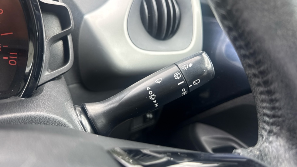 Citroen C1 1.2 PureTech Flair 5dr Petrol Hatchback - Image 33