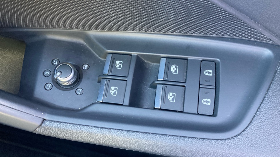 Audi A3 30 TFSI S Line 5dr S Tronic Petrol Hatchback - Image 38