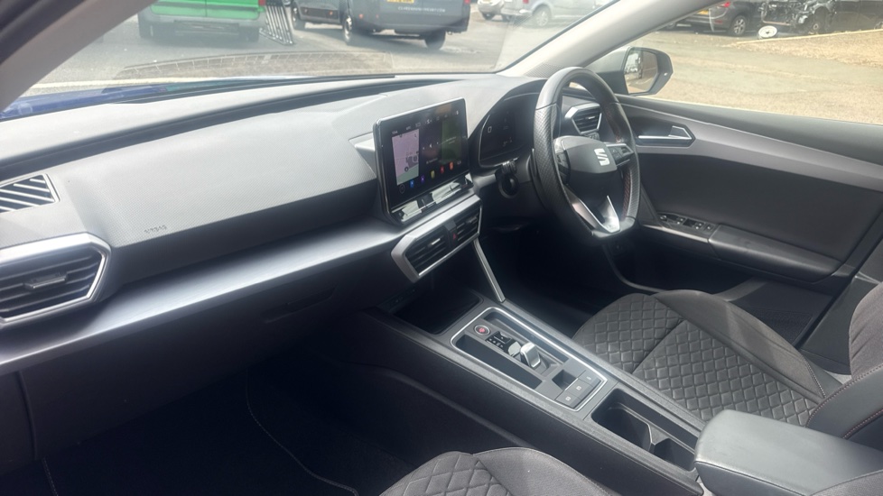 SEAT Leon 1.4 eHybrid FR 5dr DSG Hatchback - Image 9