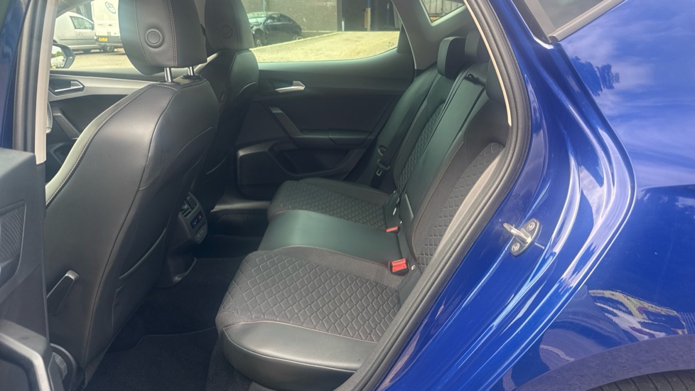 SEAT Leon 1.4 eHybrid FR 5dr DSG Hatchback - Image 16