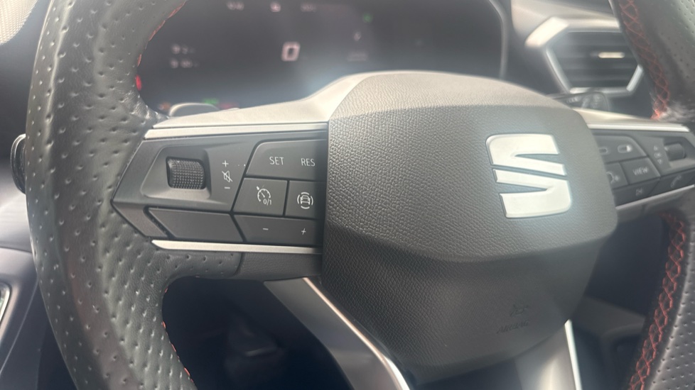 SEAT Leon 1.4 eHybrid FR 5dr DSG Hatchback - Image 30