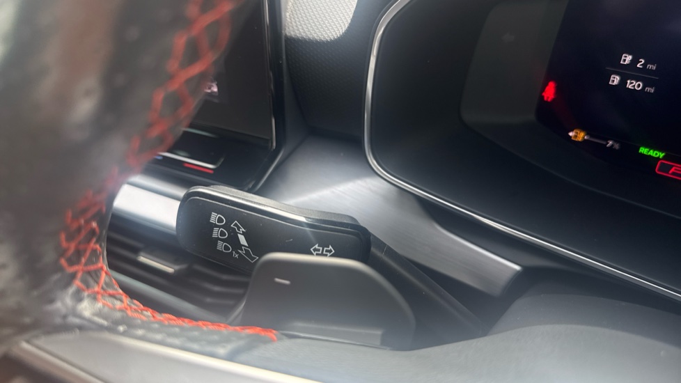 SEAT Leon 1.4 eHybrid FR 5dr DSG Hatchback - Image 33