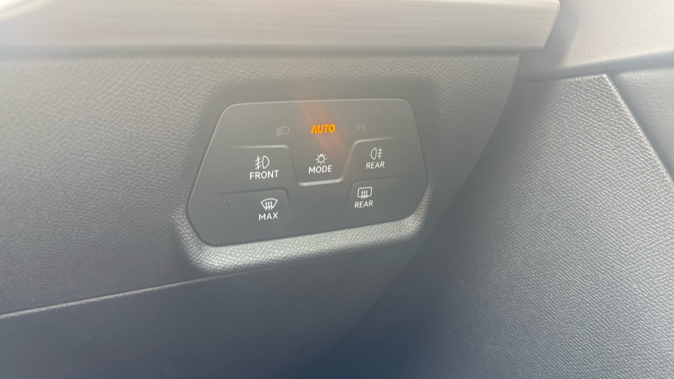 SEAT Leon 1.4 eHybrid FR 5dr DSG Hatchback - Image 34
