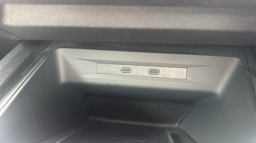 SEAT Leon 1.4 eHybrid FR 5dr DSG Hatchback - Image 39