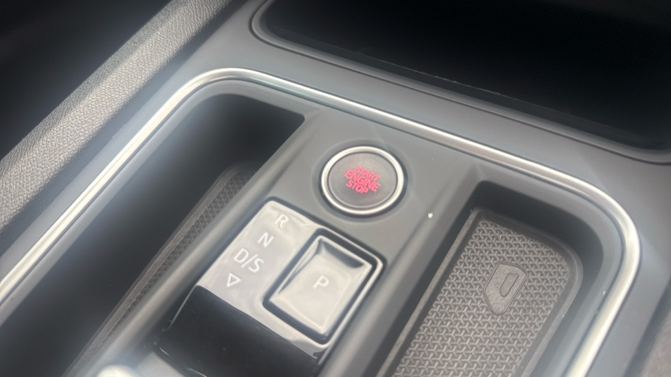 SEAT Leon 1.4 eHybrid FR 5dr DSG Hatchback - Image 40