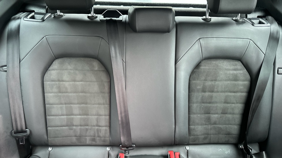SEAT Arona 1.0 TSI 115 FR Sport 5dr Petrol Hatchback - Image 15