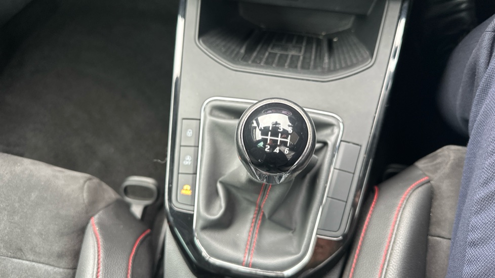SEAT Arona 1.0 TSI 115 FR Sport 5dr Petrol Hatchback - Image 34