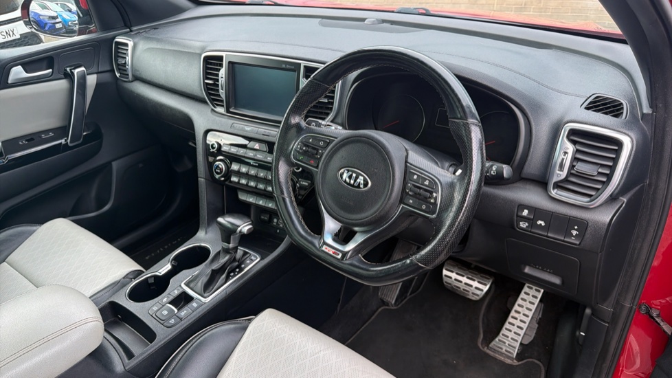 Kia Sportage 2.0 CRDi GT-Line S 5dr Auto [AWD] Diesel Estate - Image 11