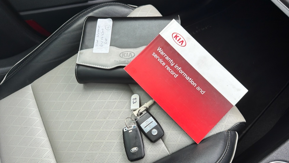 Kia Sportage 2.0 CRDi GT-Line S 5dr Auto [AWD] Diesel Estate - Image 19