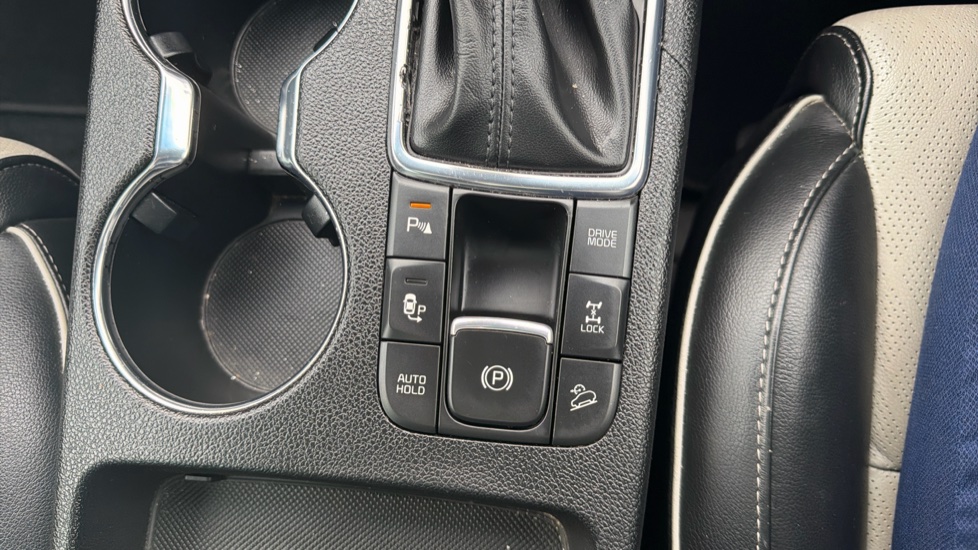 Kia Sportage 2.0 CRDi GT-Line S 5dr Auto [AWD] Diesel Estate - Image 42