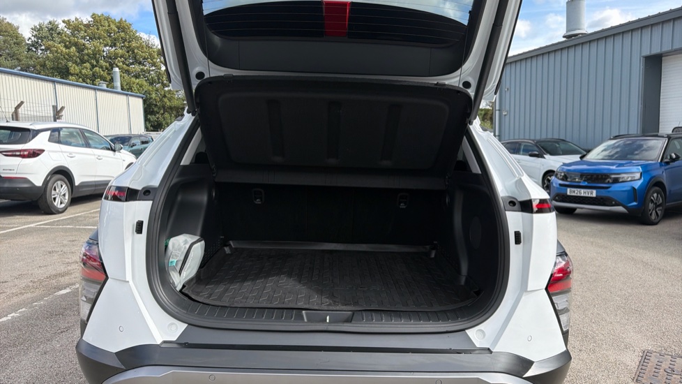 Hyundai KONA 1.6 Hybrid 129 Ultimate 5dr DCT Hybrid Hatchback - Image 4