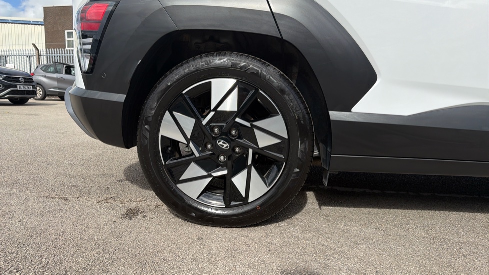 Hyundai KONA 1.6 Hybrid 129 Ultimate 5dr DCT Hybrid Hatchback - Image 7