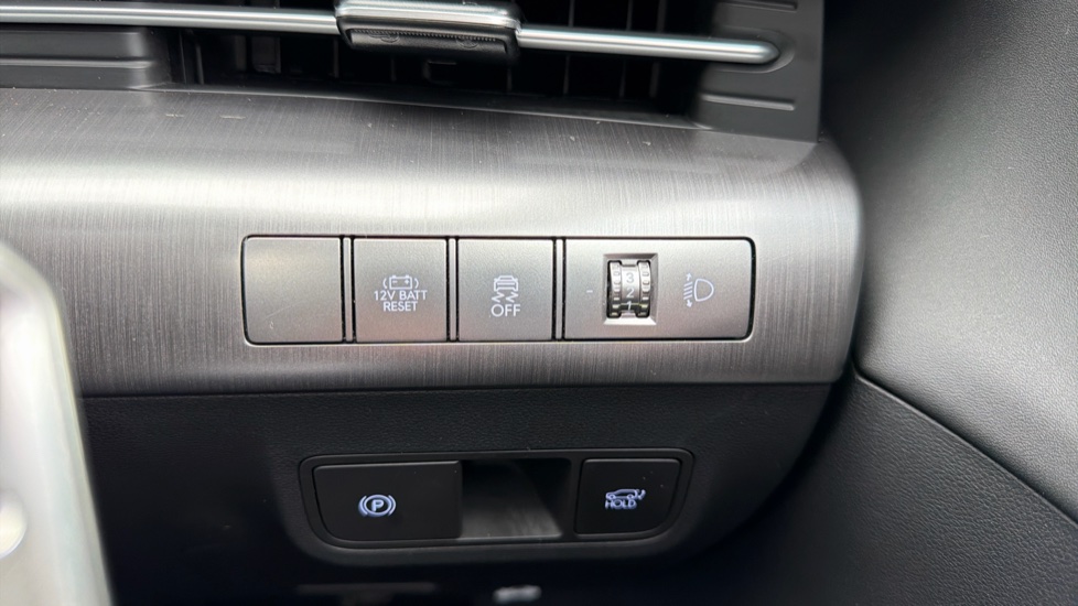 Hyundai KONA 1.6 Hybrid 129 Ultimate 5dr DCT Hybrid Hatchback - Image 22