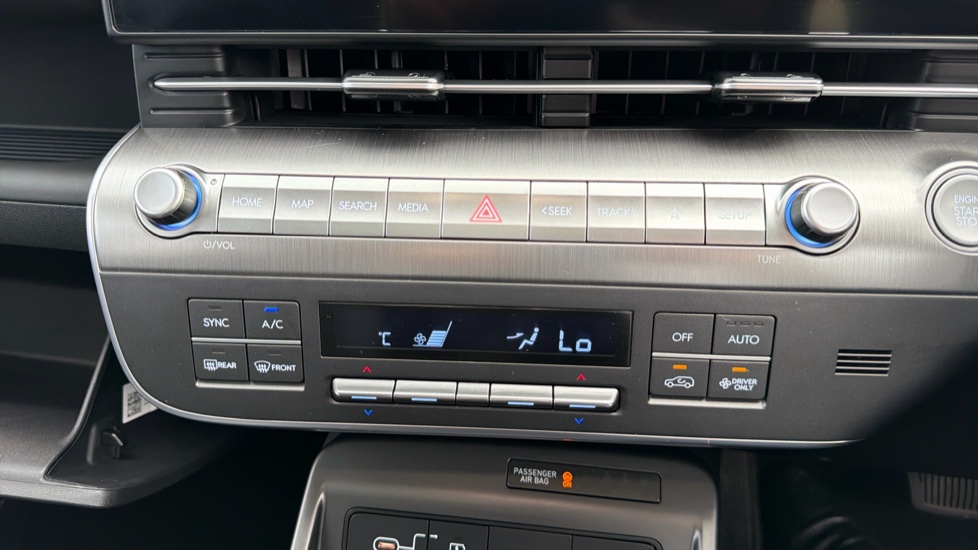 Hyundai KONA 1.6 Hybrid 129 Ultimate 5dr DCT Hybrid Hatchback - Image 34