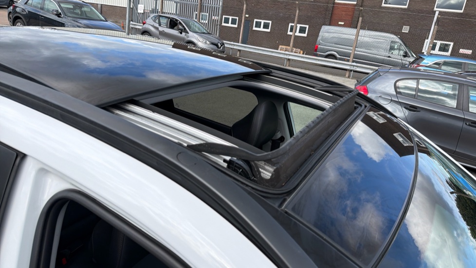 Hyundai KONA 1.6 Hybrid 129 Ultimate 5dr DCT Hybrid Hatchback - Image 54