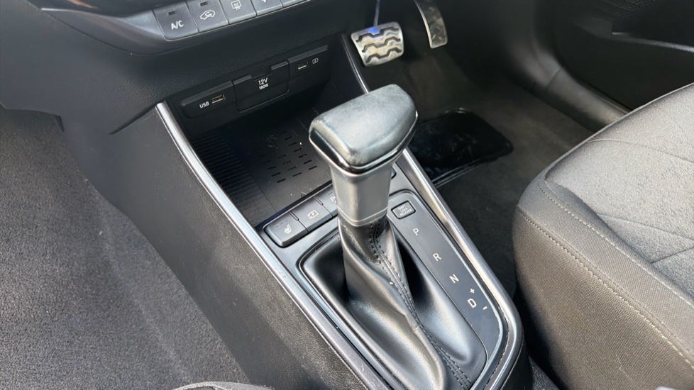 Hyundai BAYON 1.0 TGDi 48V MHEV Premium 5dr DCT Petrol Hatchback - Image 13