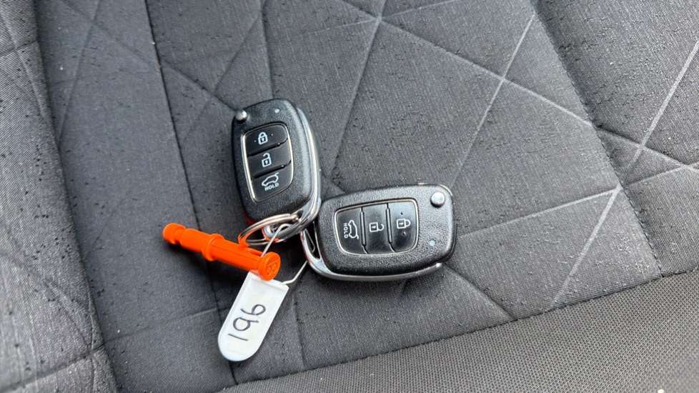 Hyundai BAYON 1.0 TGDi 48V MHEV Premium 5dr DCT Petrol Hatchback - Image 20