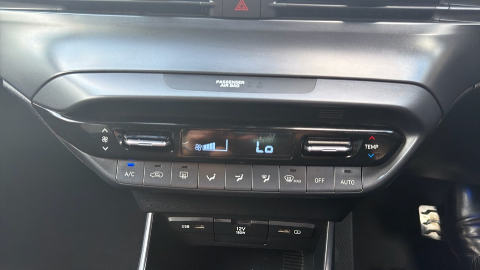 Hyundai BAYON 1.0 TGDi 48V MHEV Premium 5dr DCT Petrol Hatchback - Image 32