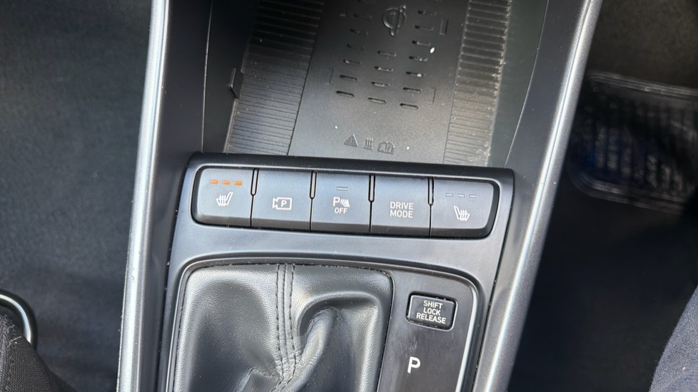 Hyundai BAYON 1.0 TGDi 48V MHEV Premium 5dr DCT Petrol Hatchback - Image 34