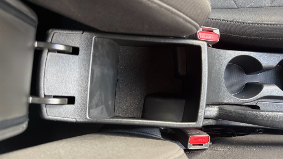 Hyundai BAYON 1.0 TGDi 48V MHEV Premium 5dr DCT Petrol Hatchback - Image 36