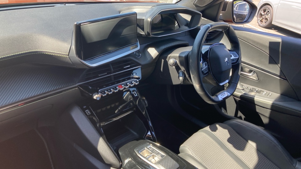 Peugeot 2008 100kW GT 50kWh 5dr Auto Electric Estate - Image 9