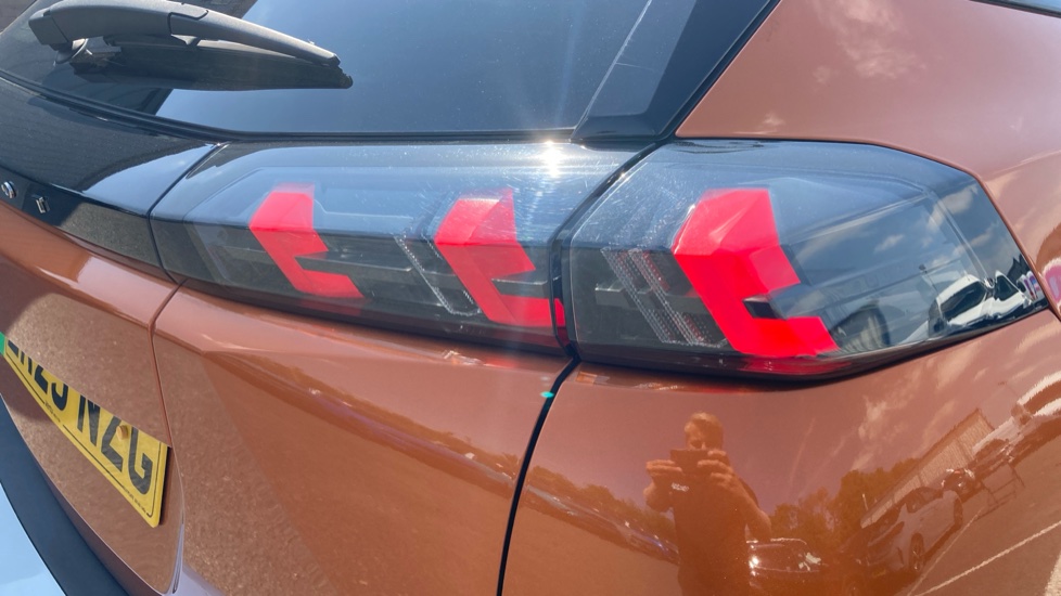 Peugeot 2008 100kW GT 50kWh 5dr Auto Electric Estate - Image 34