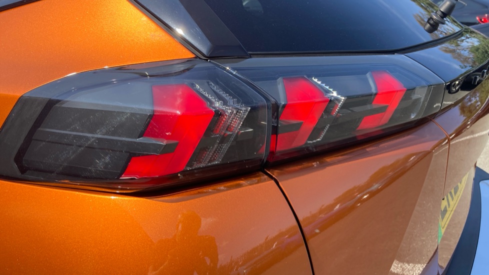 Peugeot 2008 100kW GT 50kWh 5dr Auto Electric Estate - Image 35
