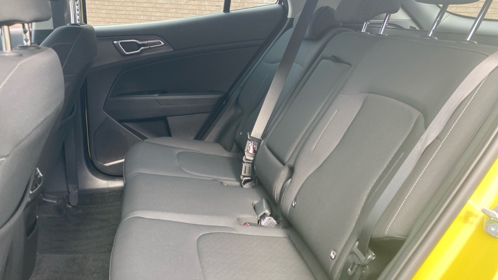 Kia Sportage 1.6T GDi ISG 2 5dr Petrol Estate - Image 16