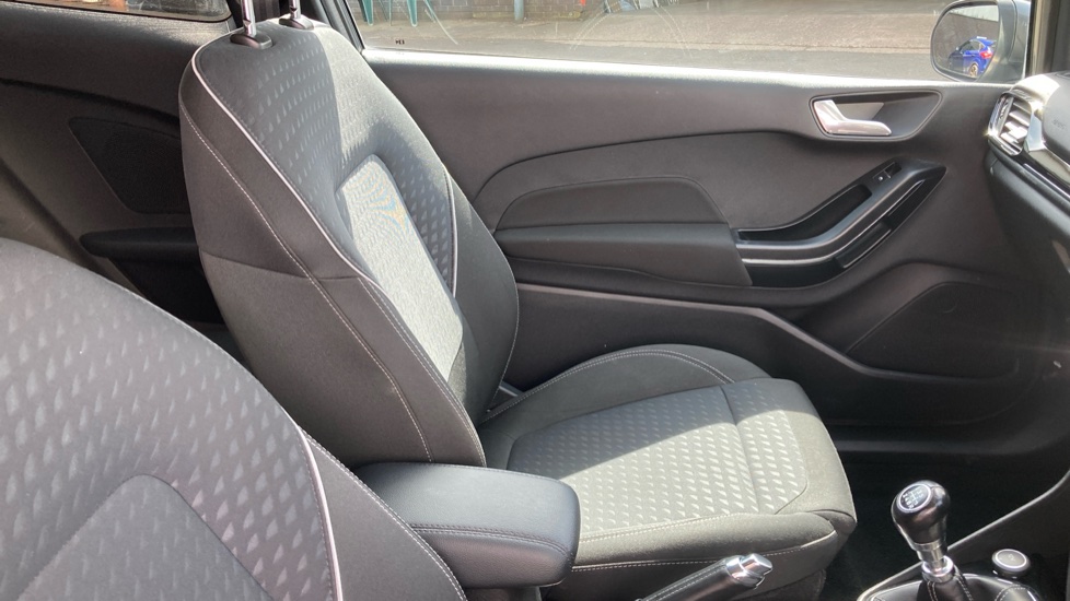 Ford Fiesta 1.0 EcoBoost Titanium 3dr Petrol Hatchback - Image 38