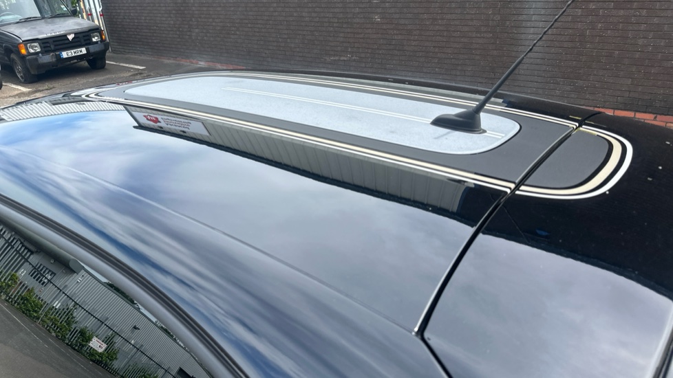 Citroen C3 1.2 PureTech C-Series Edition 5dr Petrol Hatchback - Image 40