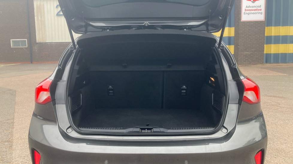 Ford Focus 1.0 EcoBoost 125 ST-Line X 5dr Petrol Hatchback - Image 4