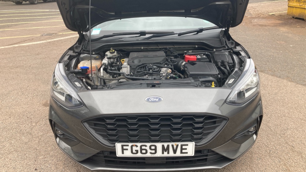 Ford Focus 1.0 EcoBoost 125 ST-Line X 5dr Petrol Hatchback - Image 8