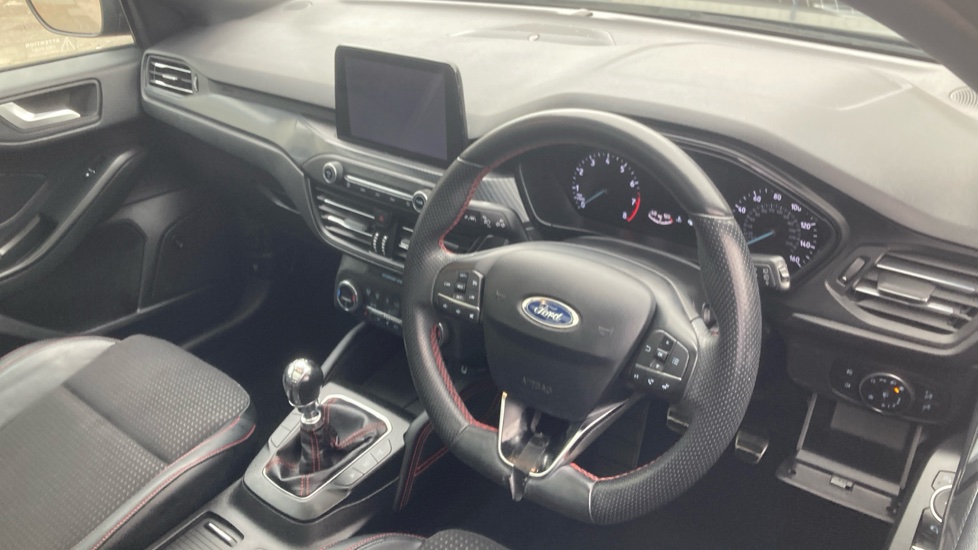 Ford Focus 1.0 EcoBoost 125 ST-Line X 5dr Petrol Hatchback - Image 11