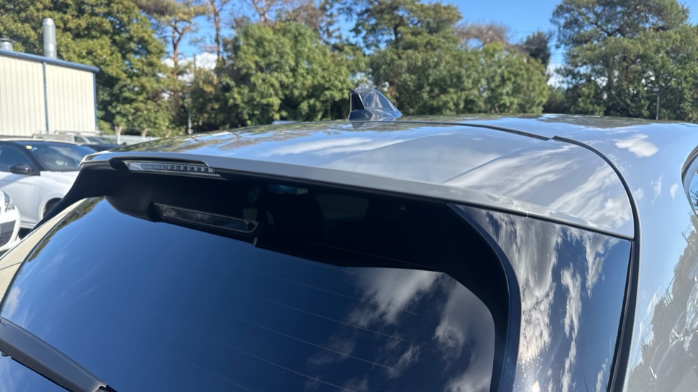 Peugeot 308 1.2 Hybrid 136 Allure 5dr e-DSC6 Petrol Hatchback - Image 29
