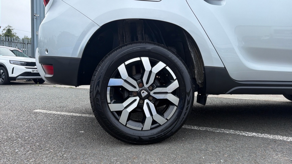 Dacia Duster 1.3 TCe 150 Prestige 5dr EDC Petrol Estate - Image 7