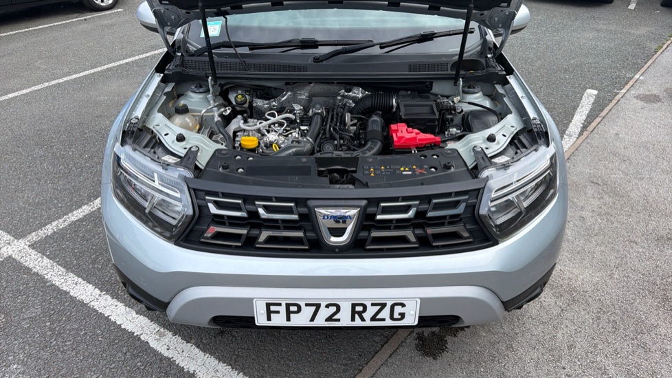 Dacia Duster 1.3 TCe 150 Prestige 5dr EDC Petrol Estate - Image 8