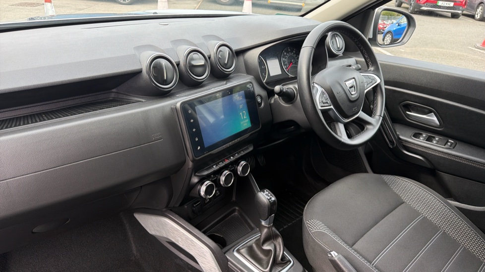 Dacia Duster 1.3 TCe 150 Prestige 5dr EDC Petrol Estate - Image 9